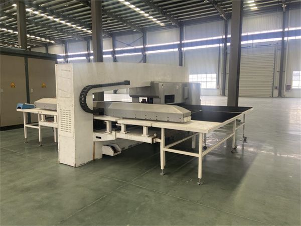 數(shù)控轉(zhuǎn)塔沖床